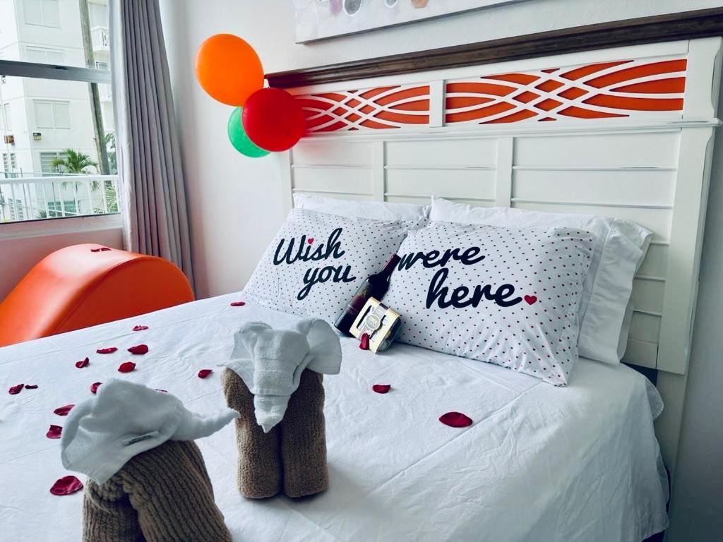 Beachfront Tropical Tantra Apartment 圣胡安 外观 照片