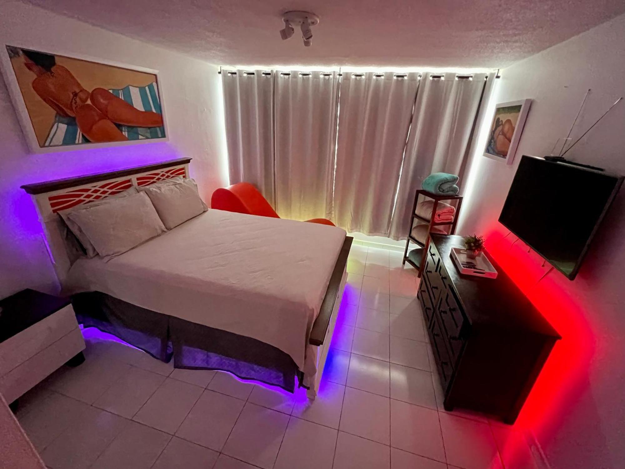 Beachfront Tropical Tantra Apartment 圣胡安 外观 照片